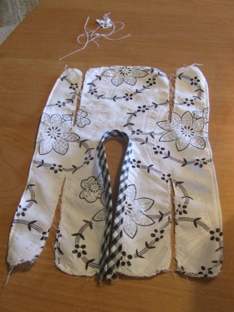 Простая одежда для куклы - КИМОНО. Мастер-класс (фото 9)