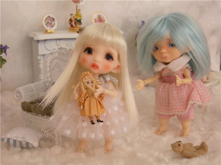 В кротовой норе: "Безумное Чаепитое" и игры Кротов