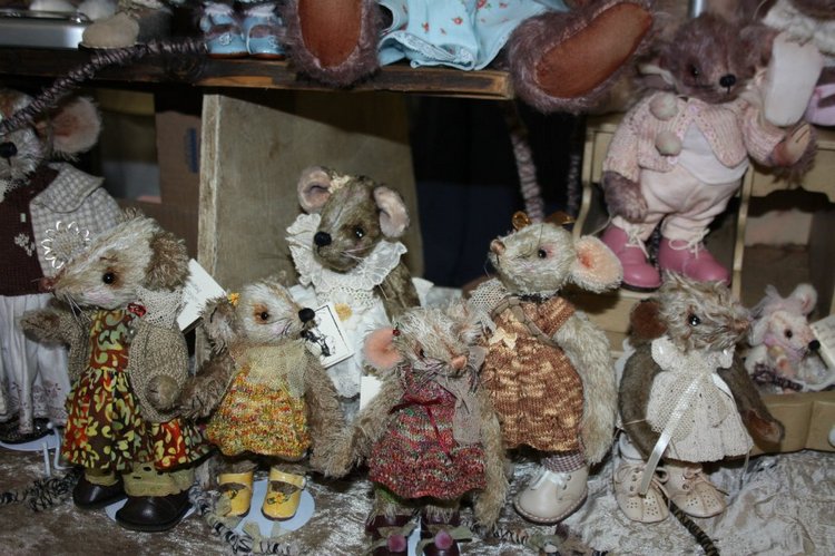 Выставка кукол, мишек тедди, кукольных домиков и миниатюры в Нидерландах. Продолжение