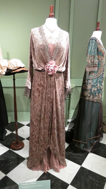 Как за неприметным фасадом может скрыватся просто удивительный Клондайк!!! Или "Это я удачно зашел!!!!!"