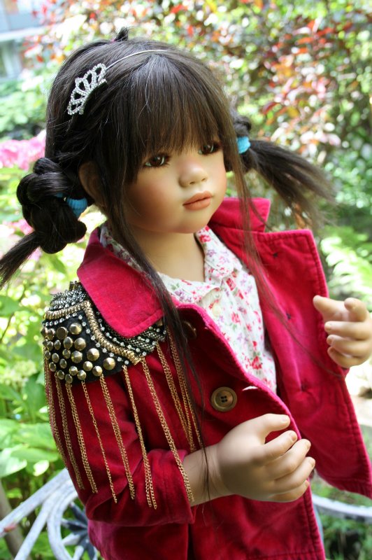 Солнечный денек в саду. Часть третья - Лилит и Анна Лу