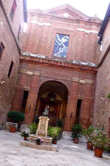 Приключения Минуш в Италии. Часть 5. Сиена. Современное средневековье