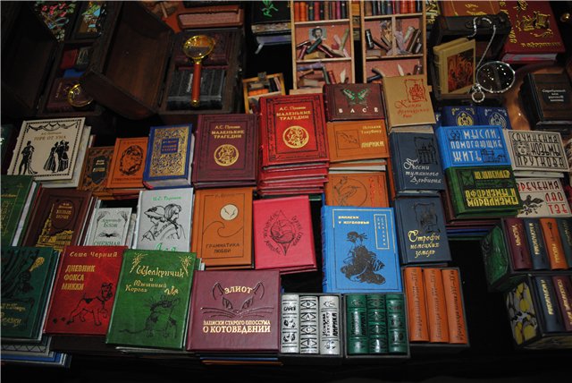 Выставка на Тишинке Атмосфера творчества. Октябрь 2014