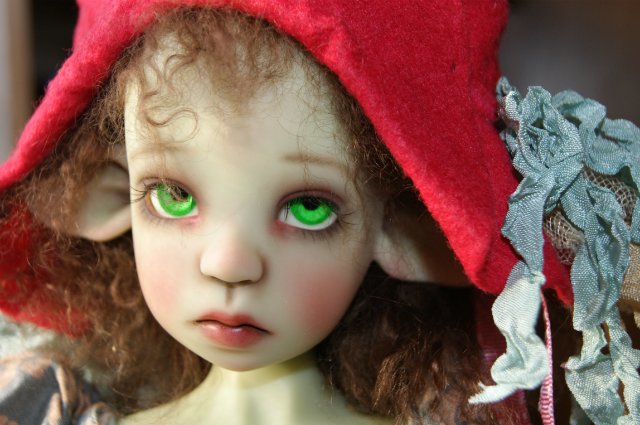 Mademoiselle Buonaparte или росшная Нелличка фавн green Kaye Wiggs с кастомным мейком и аутфитом от Val Zeitler (фото 5)