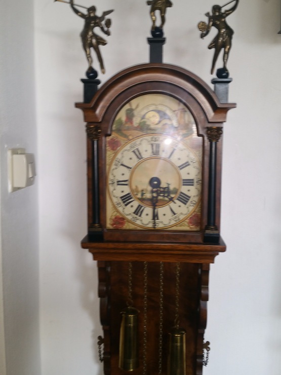 Старинные часы еще идут. Коллекция старинных часов - часть вторая