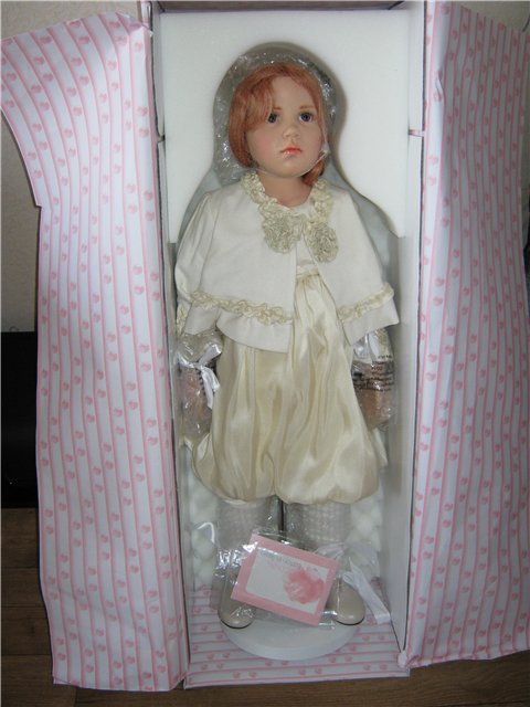 "Какая прелесть!" - Люсиль от Нildegard Gunzel из коллекции Edition in Resin 2010 года (фото 4)