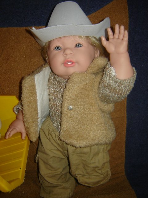 Шериф и его помощник против Мистера Лягуха. Куклы Berenguer (фото 3)