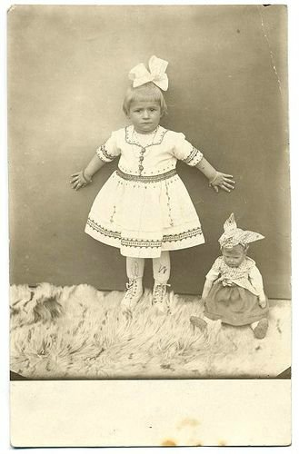 Винтажные детские фотографии с куклами 20-60-х годов 20 века
