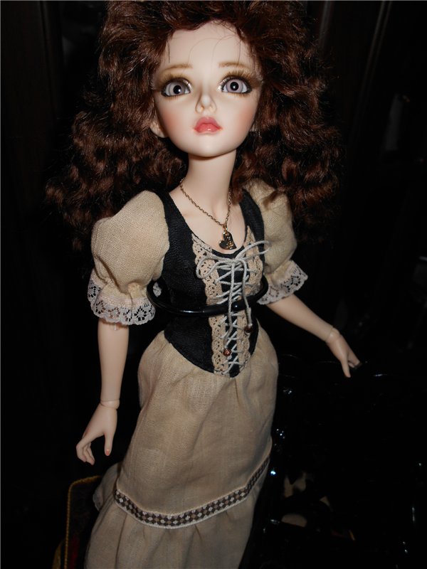 Как я с помощниками шила наряд для Аделины