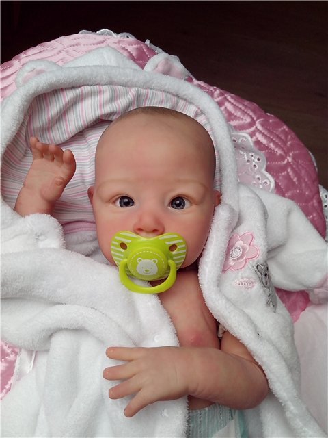 Любопытная малышка или неожиданный для меня молд