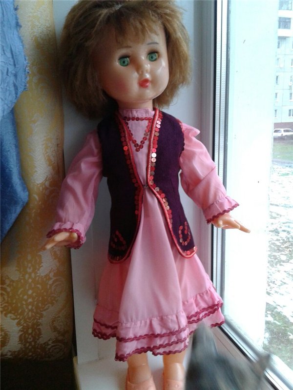 Кукла Маринка в национальном костюме возвращается