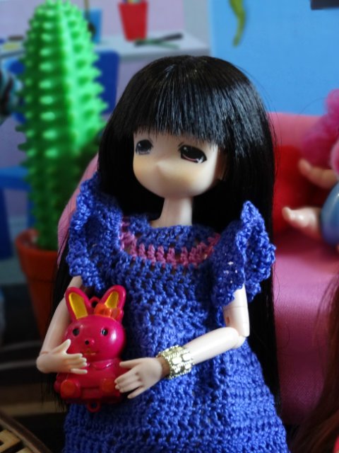 Хорошо, когда у мамы столько кукол и домик для них