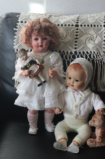 Мои антикварочки живущие у меня дома. И новенький малыш вернувшийся с реставрации