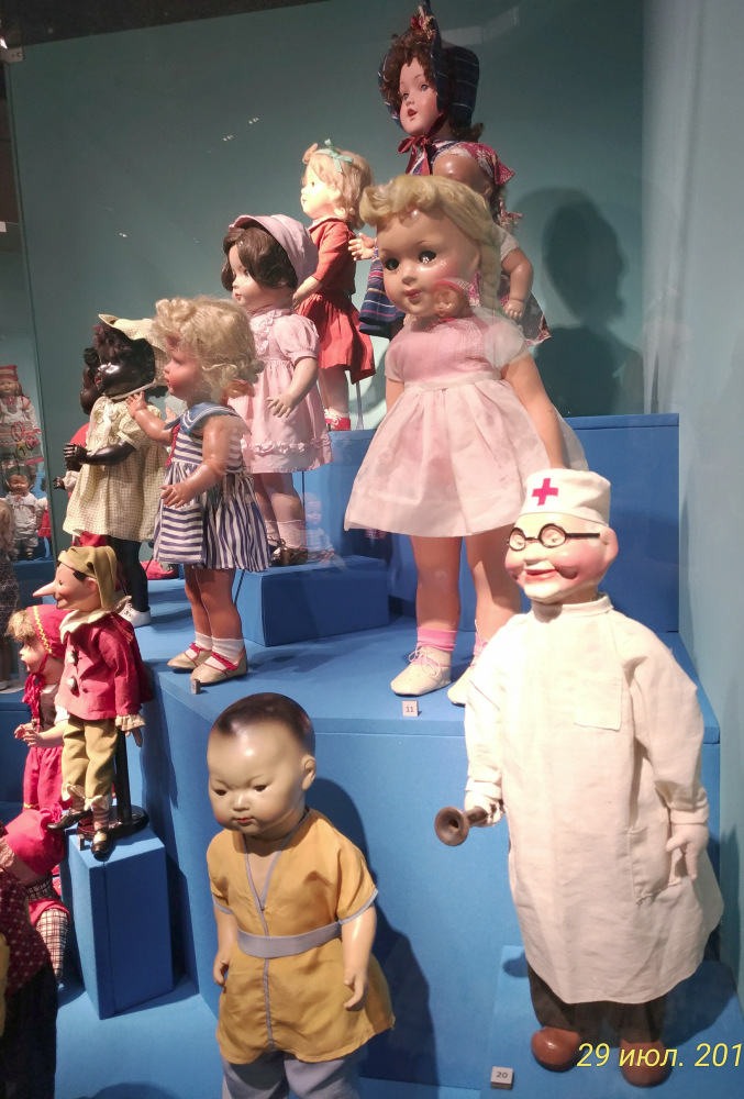 Выставка «Все лучшее – детям. Игрушки 1950–1980 годов из коллекции Сергея Романова». Часть 2