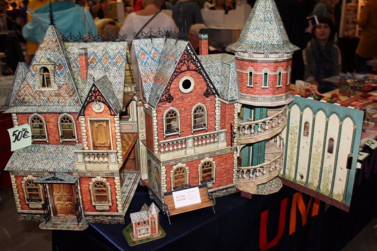 Все на выставку! Кукольные домики и миниатюра