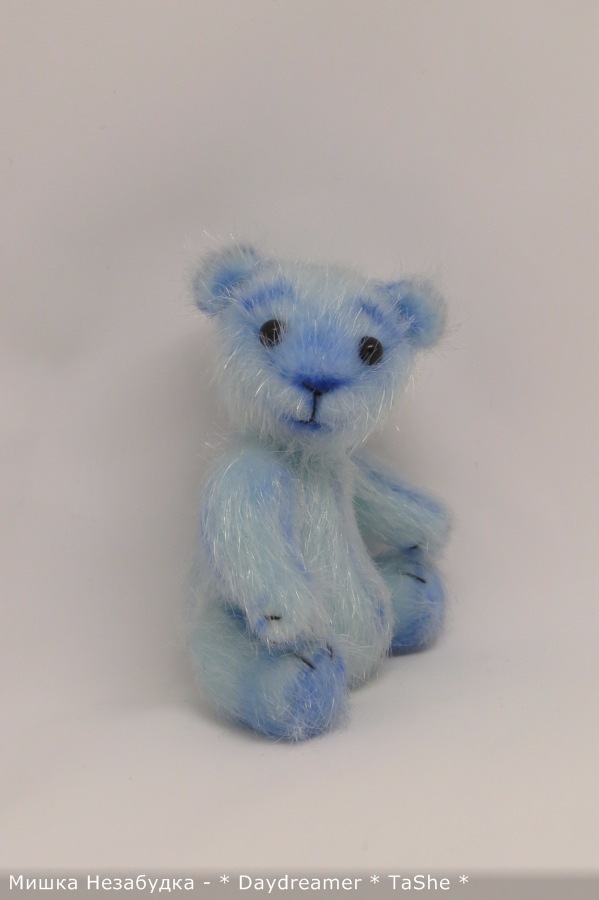Мишка Незабудка цвета неба в солнечный день (фото 7)