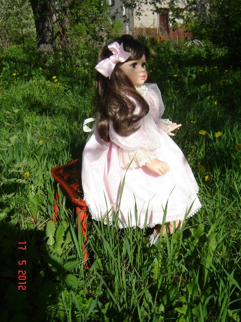 Две сестрицы Ллойда Миддлетона - настоящие принцессы