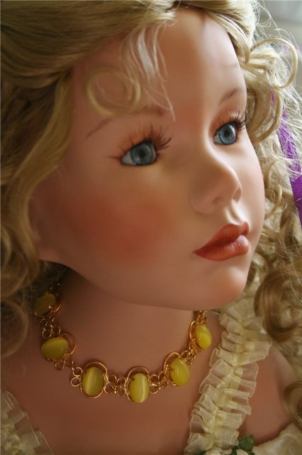 Я держу ее в руках, я смотрю ей в глазки... Fairy Tale Collection от Shirley