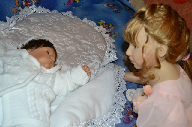 А у Гвэн появилась сестренка (или братик)