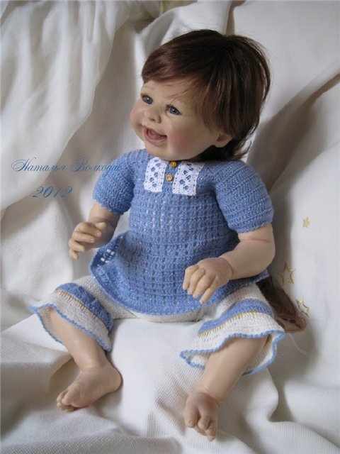 Еще пара костюмчиков для кукол (фото 4)