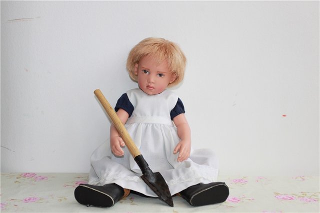 Шарлотта от Helen Kish - "Children Playing On The Beach" (фото 2)