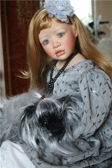 Чёрное или белое? Милли от Christine Orange