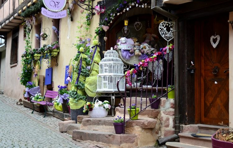 Очарование стринных французских городов