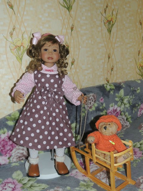 Куклы те, что радуют уже других