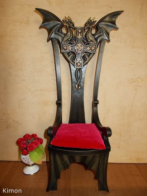 Кресло-русалка: как превратить обычный стул в настоящий бархатный трон