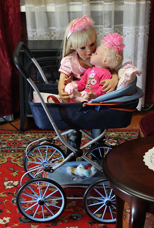 Сестрички - кукла реборн Криста и куколка Susan Lippl
