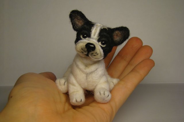 Маленький, но важный. Авторская игрушка валянием из шерсти (фото 6)