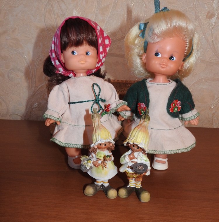 Заманчивое увлечение. Маленькие куколки ГДР - косолапки, 17 см, кто они