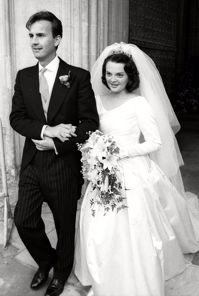 Продолжение... Как менялась мода на свадебные платья