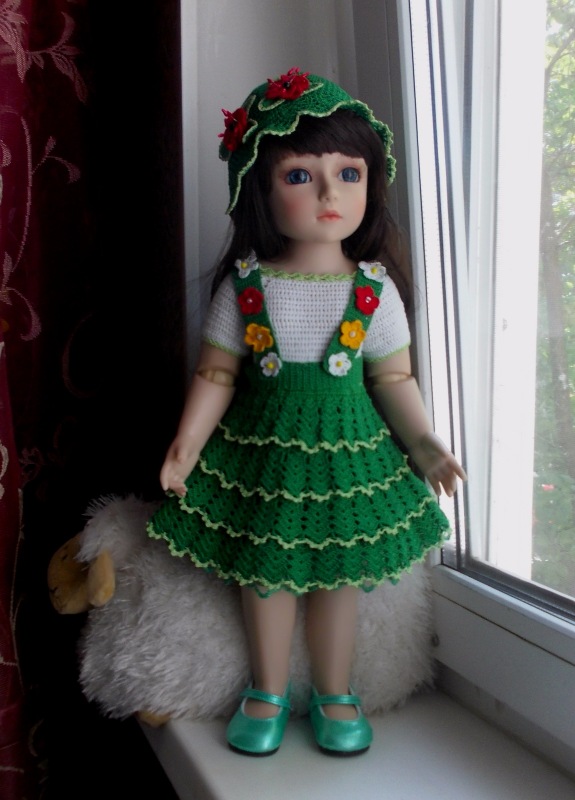 У нас новенькая из закупки и она шарнирная