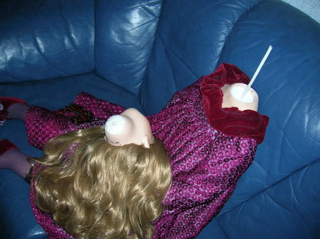 Призрак Анны Болейн или Спасение Дезире. Ремонт разбитой фарфоровой куклы Angela McNeely от Ruby Doll