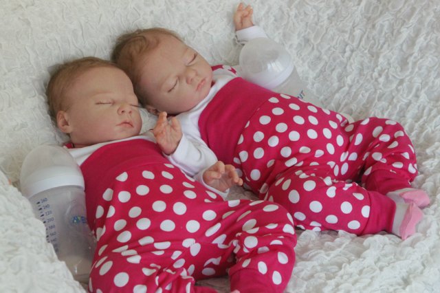 Одинаковые дочки... Куколки реборн Виктории Вишни