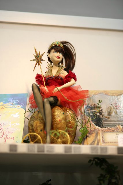 Лучше поздно, чем никогда! ХI Международный салон кукол. 1 октября 2015г