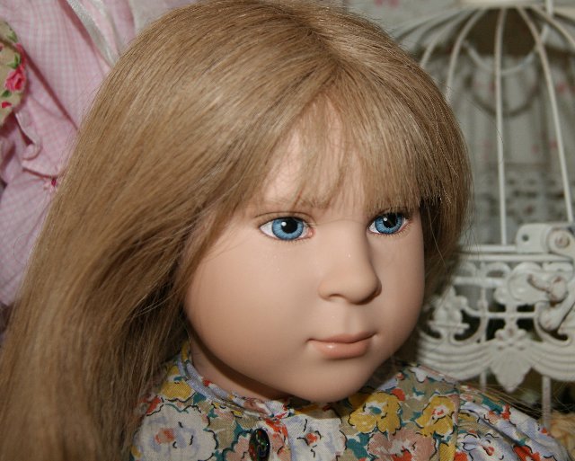 Лица из прошлого или милые барышни от немецкой художницы Sabine Ecshe