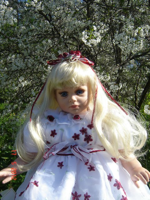 Две сестрицы Ллойда Миддлетона - настоящие принцессы