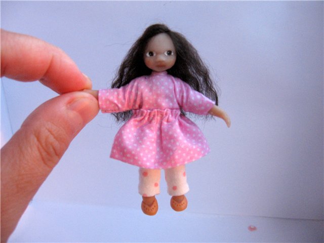 Малышка с зайчиком. Мини кукла (фото 8)