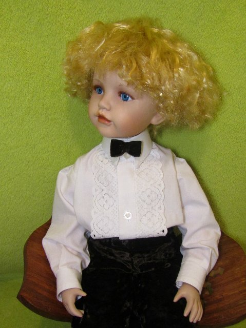 Два в одном. Фарфоровый мальчик