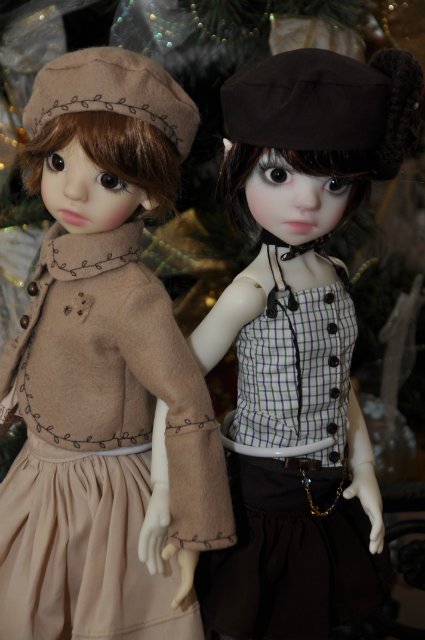 Две мои Иззички от Kaye Wiggs (Иззи white скин русалочка и Иззи fair) приглашают в гости