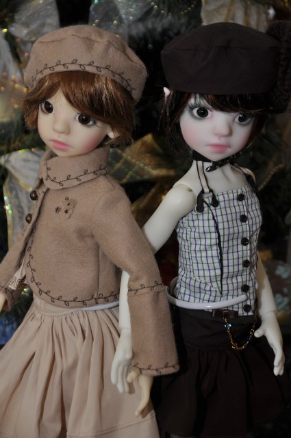 Две мои Иззички от Kaye Wiggs (Иззи white скин русалочка и Иззи fair) приглашают в гости