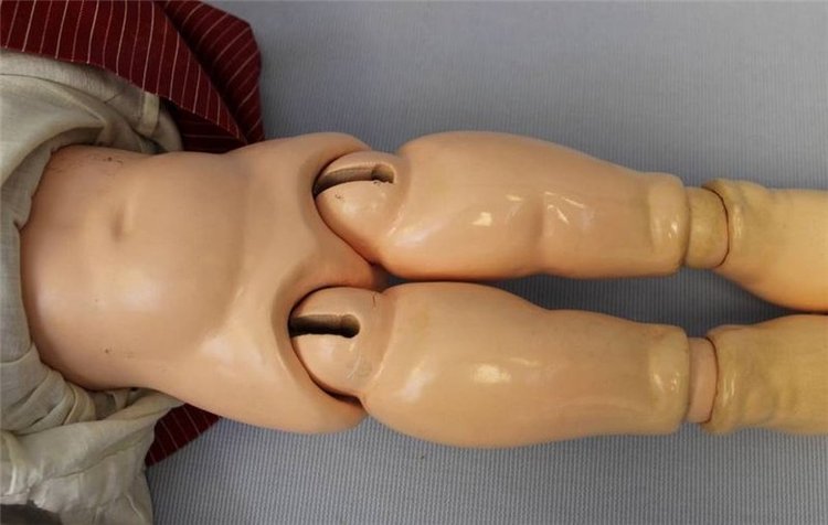 Я в своей жизни никогда не видела столько антикварных кукол. Фото