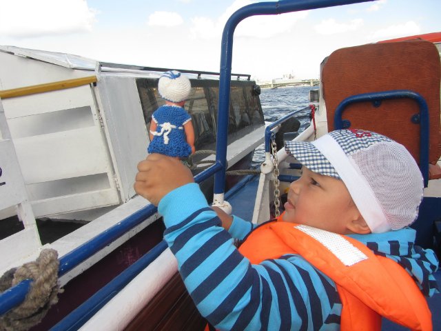 Приглашаем на водную экскурсию по Петербургу