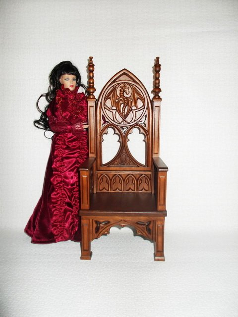 Эксклюзивная кукольная мебель в готическом стиле