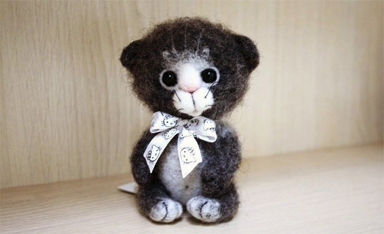 Ты откуда появился маленький