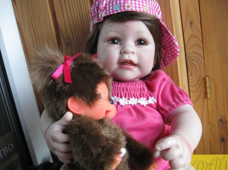 Разные детки Адора одного молда