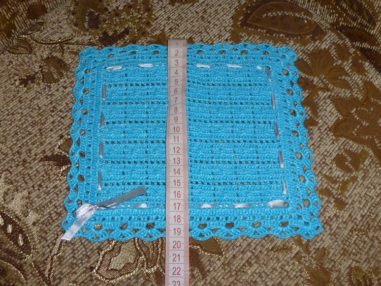 Красивые пледы-одеяльца ручной работы для кукол