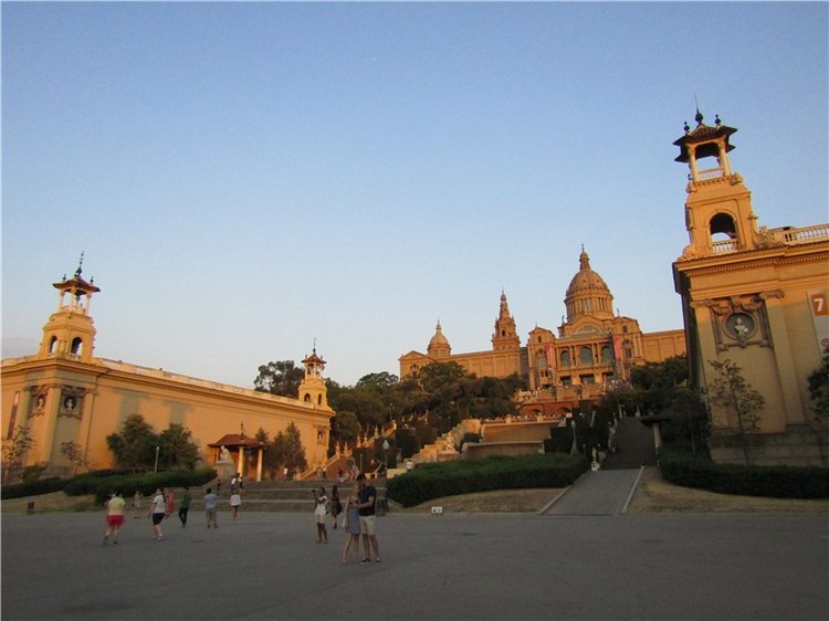 На вершине горы Монжуик в Барселоне